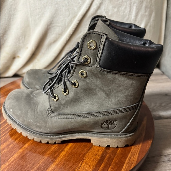 Timberland WOMEN'S 6-INCH PREMIUM WATERPROOF  BOOTS Gray Size 6 A12LH A3840 - Picture 6 of 9